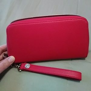 ThirtyOne All About the Benjamins wallet & strap